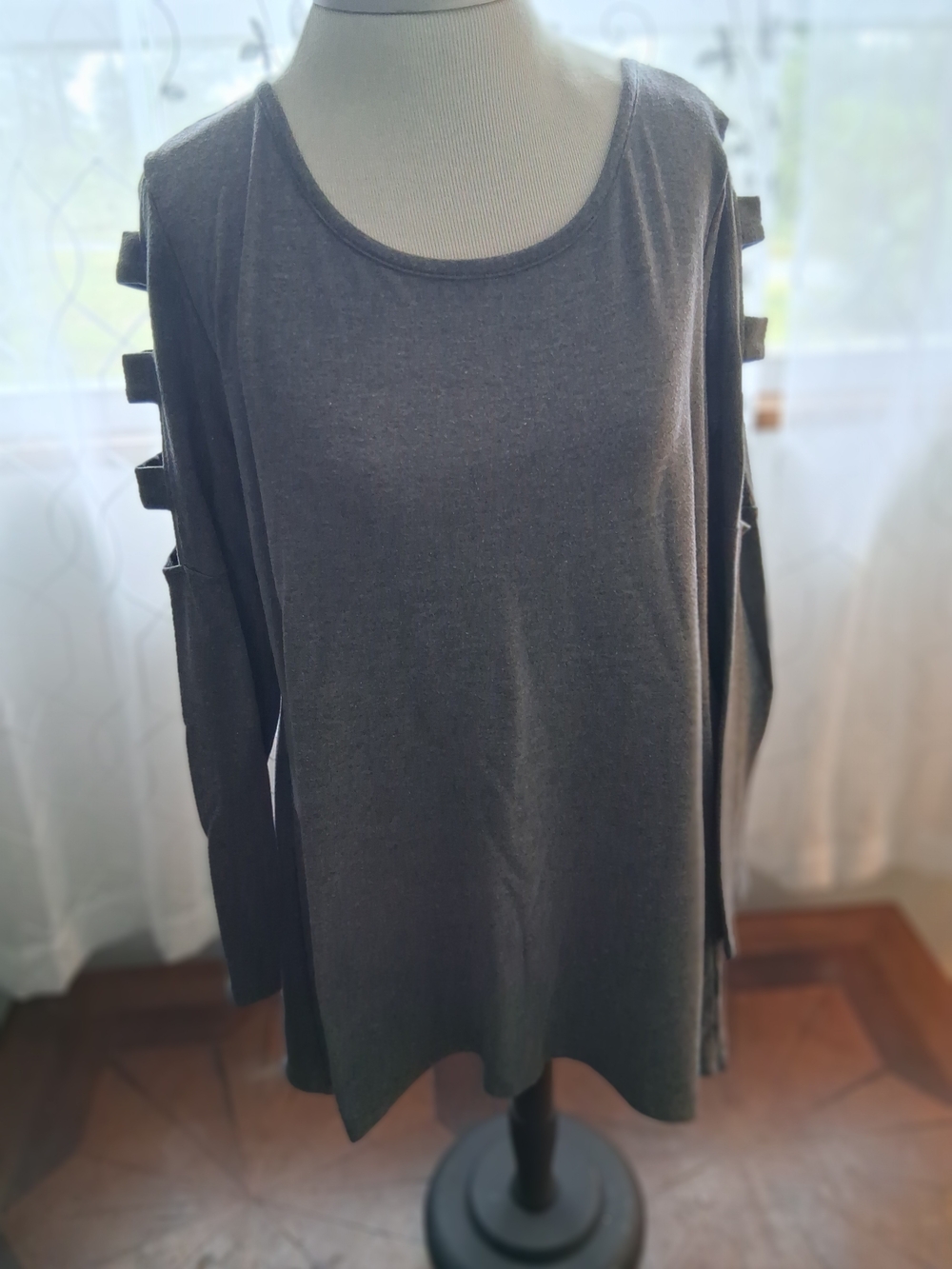 Apt. 9 Charcoal Gray Cold-Shoulder Long Sleeve Top